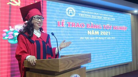 Trường Đại học Mở Hà Nội trao bằng tốt nghiệp với quy mô lớn nhất từ trước tới nay