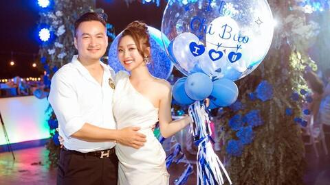 Diễn viên Chi Bảo làm bố tuổi U50, luôn nhường nhịn vợ kém 16 tuổi