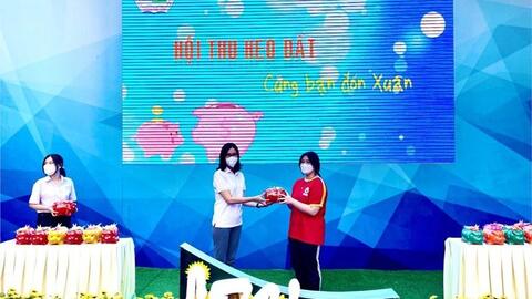 Tất bật lo Tết cho trò