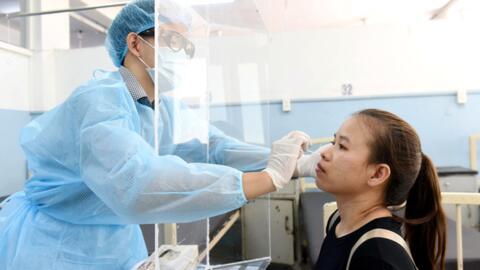 Từ 21-2, giá xét nghiệm SARS-CoV-2 sẽ giảm mạnh, test nhanh tối đa không quá 78.000 đồng