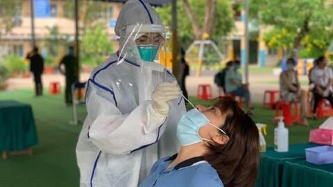 Tin sáng 22/3: Nguy hiểm từ tình trạng âm tính với SARS-CoV-2 giả; người mắc COVID-19 có nên kiêng uống cà phê?
