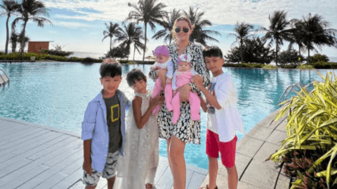 Cuộc sống của Á hậu, 36 tuổi làm mẹ đơn thân, nuôi 5 con