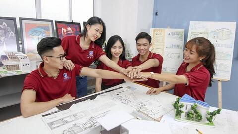 Học phí các trường đại học, cao đẳng tăng: Sinh viên được gì?