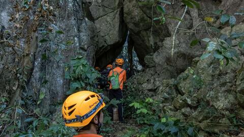 Khám phá vẻ đẹp của hệ thống Hang Chà Lòi - "Điểm đến của những tín đồ tình yêu"