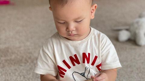 Leon nhà Hồ Ngọc Hà khiến netizen bật cười với màn "lật mặt nhanh thần tốc"
