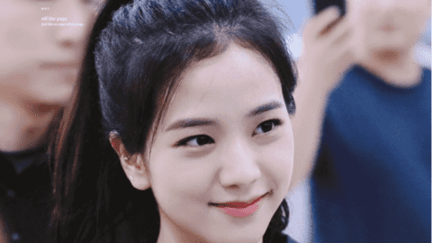 Jisoo hay "cưa sừng làm nghé" khi làm tóc: Trẻ trung hack tuổi hay sến súa, quê kiểng?