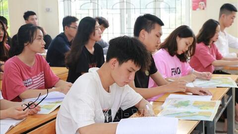 Ôn thi tốt nghiệp THPT: Chất lượng, không quá tải