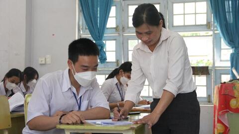 ‘Thổi hồn’ vào bài dạy Lịch sử thông qua đoạn phim, bài hát