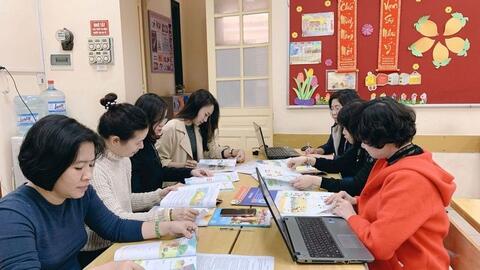 Hà Nội chọn sách giáo khoa lớp 7, lớp 10 từ nhiều bộ sách