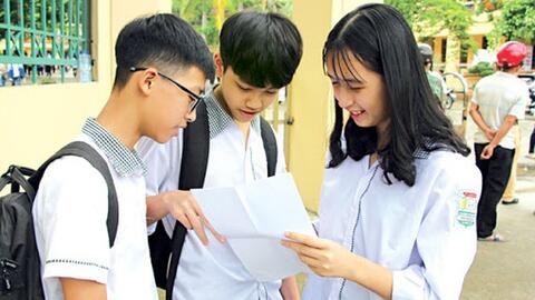 Thi vào lớp 10 tại Phú Thọ: Đề Toán bám sát chương trình, phân hóa rõ ràng