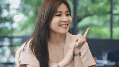 MC "Chúng tôi là chiến sĩ" Hoàng Linh: "Chú Lại Văn Sâm rất lầy"