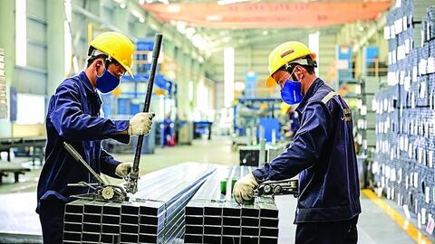 Chính sách miễn, giảm thuế, phí, lệ phí kịp thời hỗ trợ phục hồi sản xuất kinh doanh