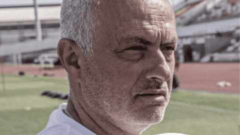 Mourinho xăm chiến tích vô địch 3 cúp châu Âu