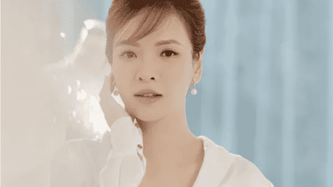 MC Đan Lê - vợ đạo diễn Khải Anh: Nhan sắc ngọt ngào tuổi 39, đẹp hoàn hảo cả dáng lẫn da