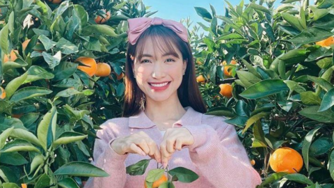 Học Hòa Minzy cách diện đồ bánh bèo mà không sến