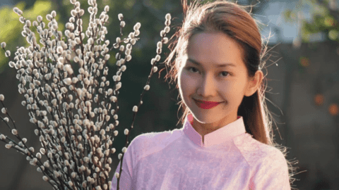 Cuộc sống của Kim Hiền trong ngôi nhà đầy hoa lá
