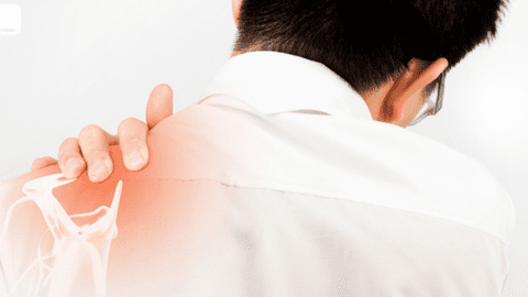 Đau vai tưởng chừng như bình thường nhưng ẩn sau đó có thể là "khủng hoảng" sức khỏe, đừng xem thường!