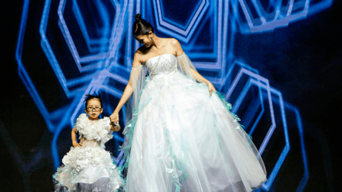 Hoa hậu Kim Nguyên và các học trò nhí tự tin sải bước sàn catwalk