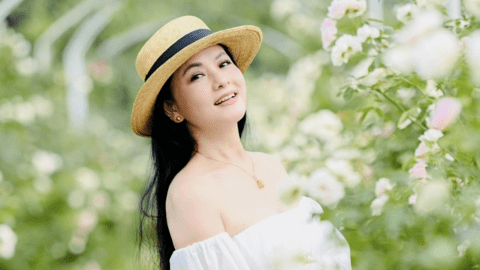 NSND Thu Quế trẻ đẹp tuổi 54, hạnh phúc bên NSƯT Phạm Cường