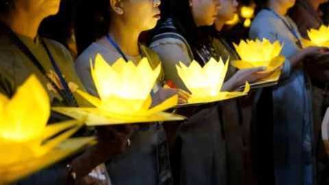 Nước mắt hậu Vu lan - có những người con thèm lắm được ở bên cha mẹ mùa Vu lan