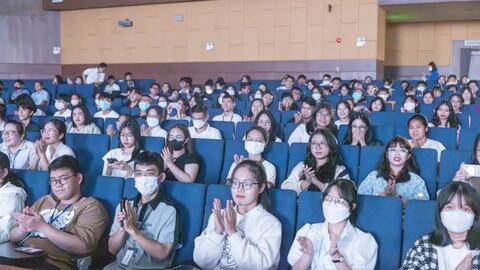 Chào đón hơn 800 tân sinh viên tại lễ khai giảng năm học 2023-2024