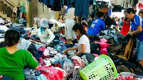 Du lịch Sài Gòn khám phá những khu chợ đồ si hot nhất