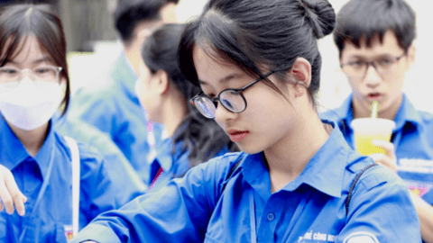 "Săn" học bổng để phụ giúp cha mẹ