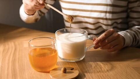 Uống sữa kết hợp thực phẩm này sẽ giúp bảo vệ dạ dày và ngăn ngừa bệnh về xương khớp cực tốt