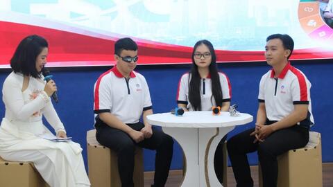 Chàng trai mù học trường đại học top đầu ở TPHCM