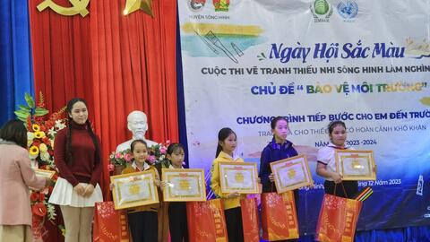 Bella Vũ với những hoạt động thiện nguyện ý nghĩa dịp cuối năm