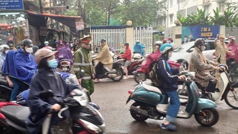 Thời tiết Hà Nội ngày 26/2: Đêm và sáng có mưa nhỏ rải rác, trời rét
