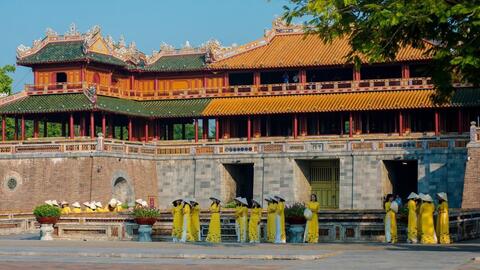 Miễn phí vé tham quan cho phụ nữ mặc áo dài dịp 8/3