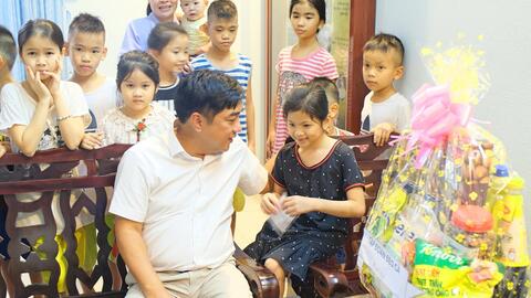 <a href="/kinh-doanh" title="Kinh doanh" rel="dofollow">Kinh doanh</a>