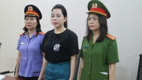Giả danh bác sĩ ‘khám bệnh miễn phí’ để bán thực phẩm chức năng cho cả nghìn người nghèo