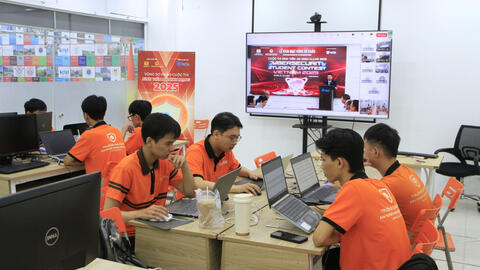 <a href="/so-hoa" title="Số hóa" rel="dofollow">Số hóa</a>