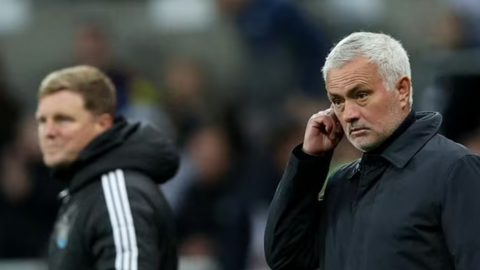 Mourinho và đêm ác mộng trên đất Anh