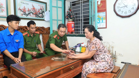 <a href="/so-hoa" title="Số hóa" rel="dofollow">Số hóa</a>