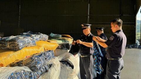 <a href="/kinh-doanh" title="Kinh doanh" rel="dofollow">Kinh doanh</a>