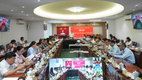 <a href="/kinh-doanh" title="Kinh doanh" rel="dofollow">Kinh doanh</a>