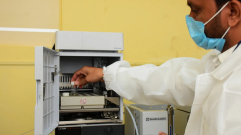 <a href="/so-hoa" title="Số hóa" rel="dofollow">Số hóa</a>