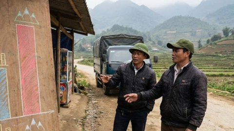 <a href="/kinh-doanh" title="Kinh doanh" rel="dofollow">Kinh doanh</a>