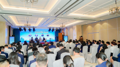 <a href="/kinh-doanh" title="Kinh doanh" rel="dofollow">Kinh doanh</a>