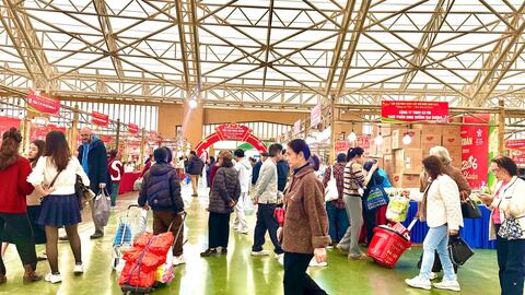 <a href="/kinh-doanh" title="Kinh doanh" rel="dofollow">Kinh doanh</a>