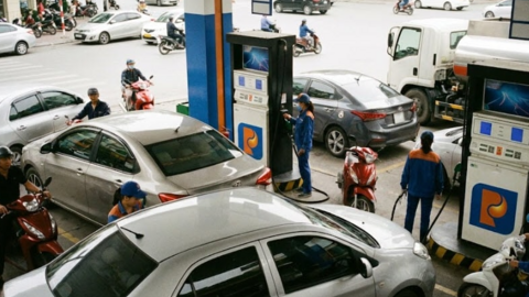 <a href="/kinh-doanh" title="Kinh doanh" rel="dofollow">Kinh doanh</a>