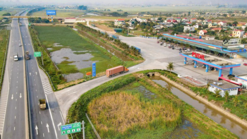 <a href="/kinh-doanh" title="Kinh doanh" rel="dofollow">Kinh doanh</a>