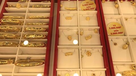 <a href="/kinh-doanh" title="Kinh doanh" rel="dofollow">Kinh doanh</a>