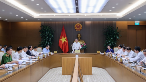 <a href="/kinh-doanh" title="Kinh doanh" rel="dofollow">Kinh doanh</a>