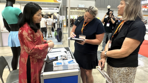 <a href="/kinh-doanh" title="Kinh doanh" rel="dofollow">Kinh doanh</a>