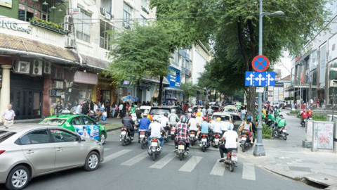 <a href="/kinh-doanh" title="Kinh doanh" rel="dofollow">Kinh doanh</a>