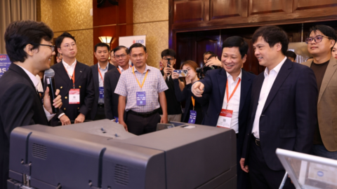 <a href="/so-hoa" title="Số hóa" rel="dofollow">Số hóa</a>